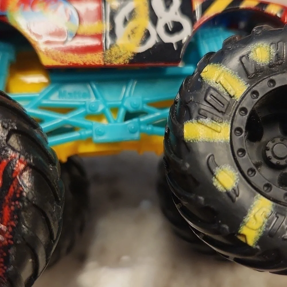Hotwheels Mattel 68 truck 4x4 monster Truck 1:64 scale street graffiti dicast